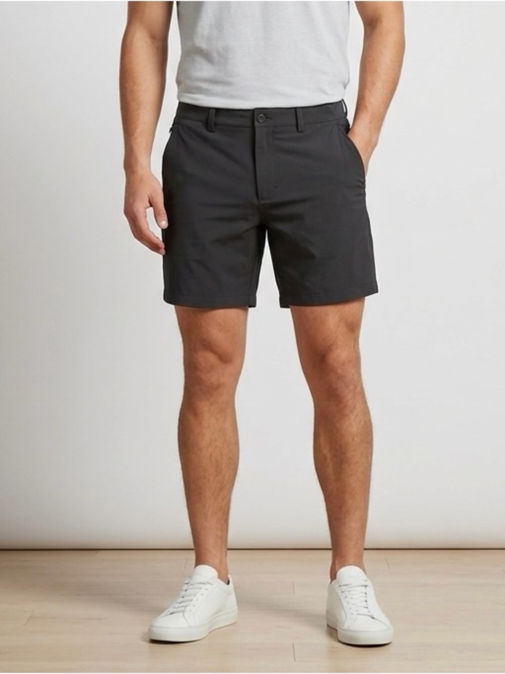 Vineyard Vines 7" OTG "On The Go" Performance Shorts in Evening Sky Grey`